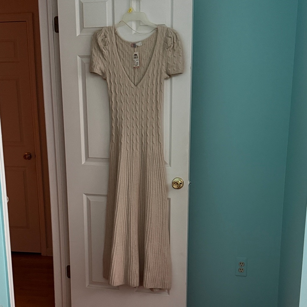 NWT  Chic Beige Knit Long Sleeve Dress